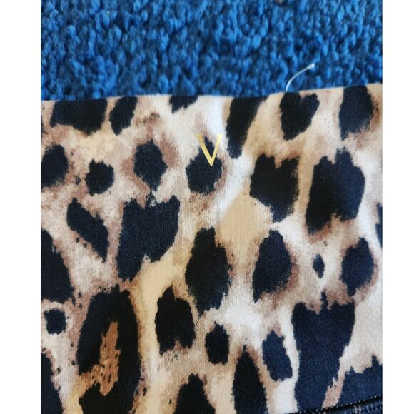 Victoria's Secret Women's Leopard Super Soft Compression Leggings-12 - Picture 4 of 6